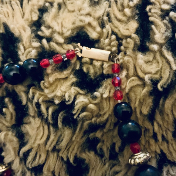 HANDMADE VINTAGE PENDANT STATEMENT NECKLACE RED JADE/SWAROVSKI CRYSTAL 1980S - Picture 7 of 7